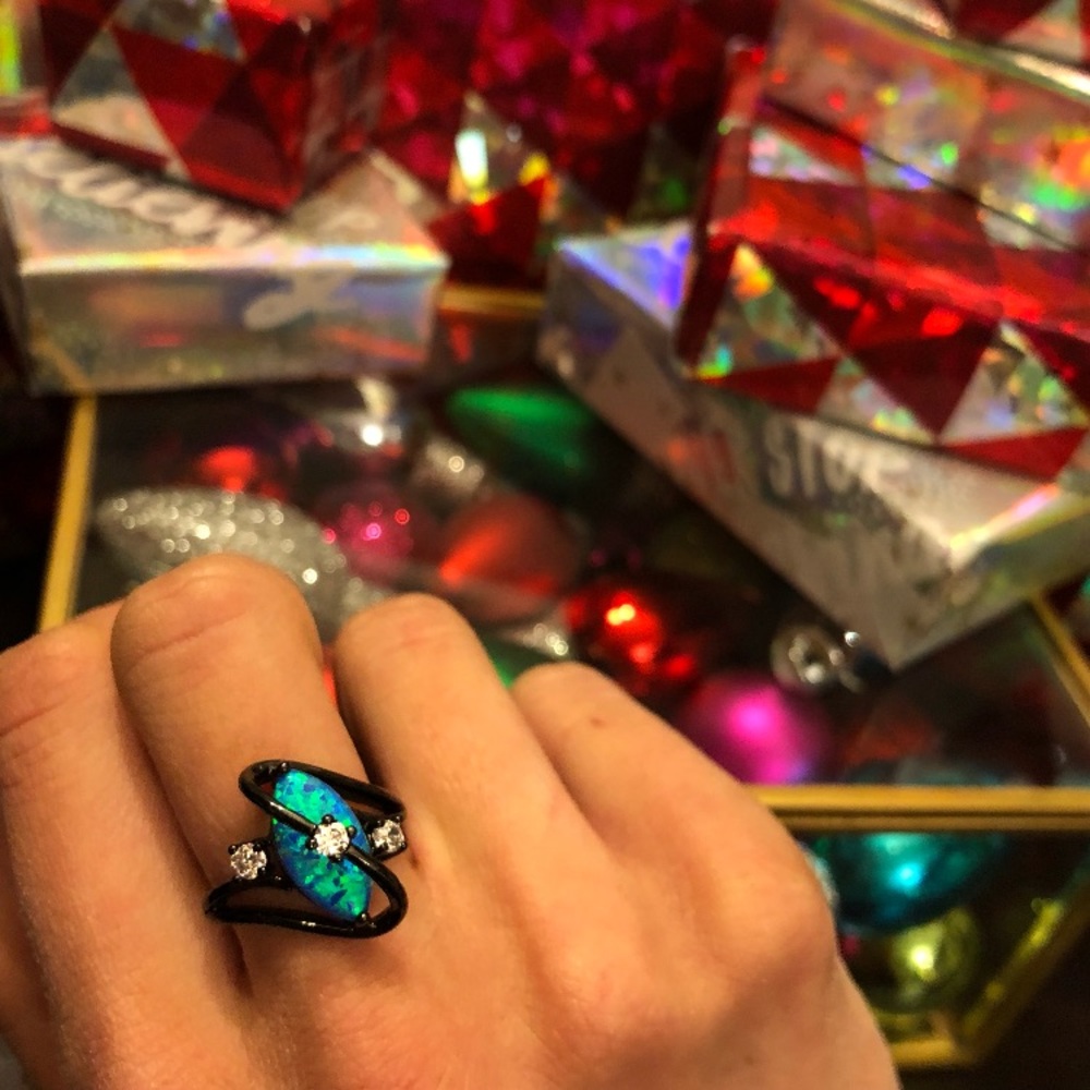 🆕💎💍 Fire opal blue cubic zirconia ring✨✨✨